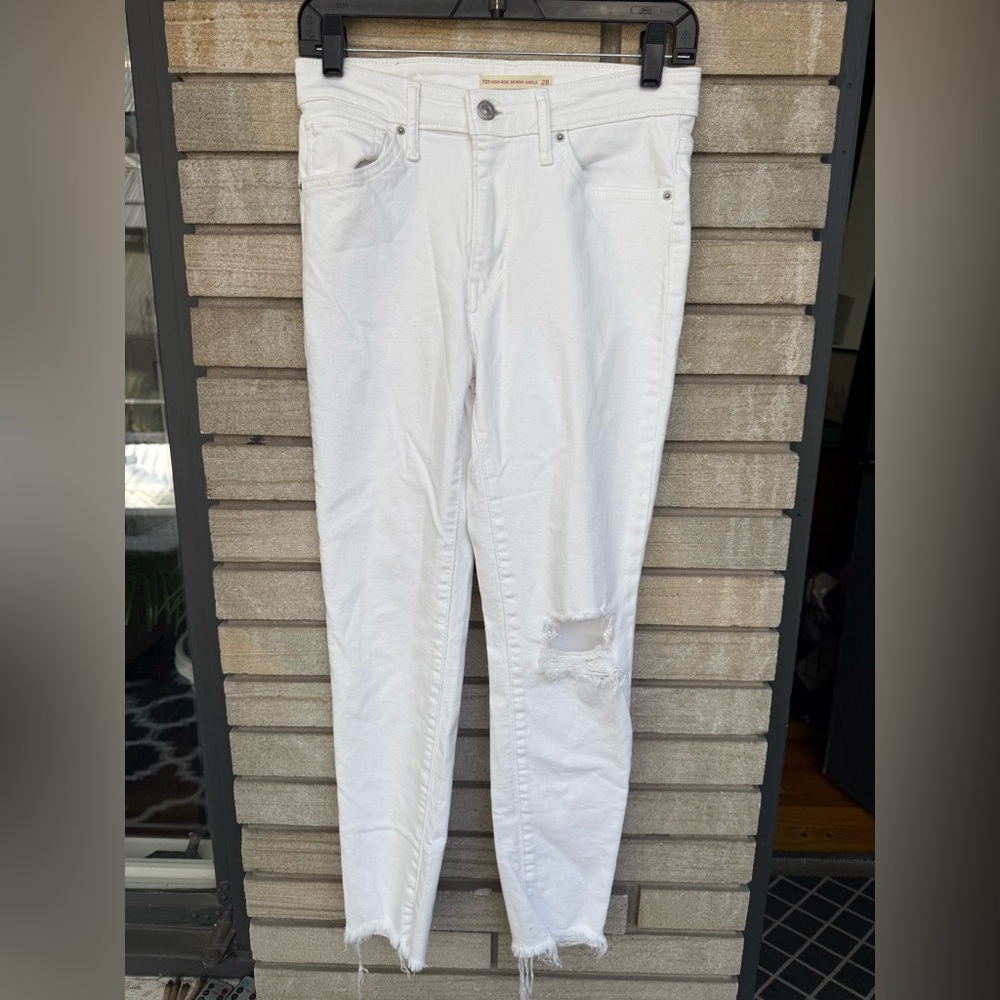 White Distressed Women's Jeans